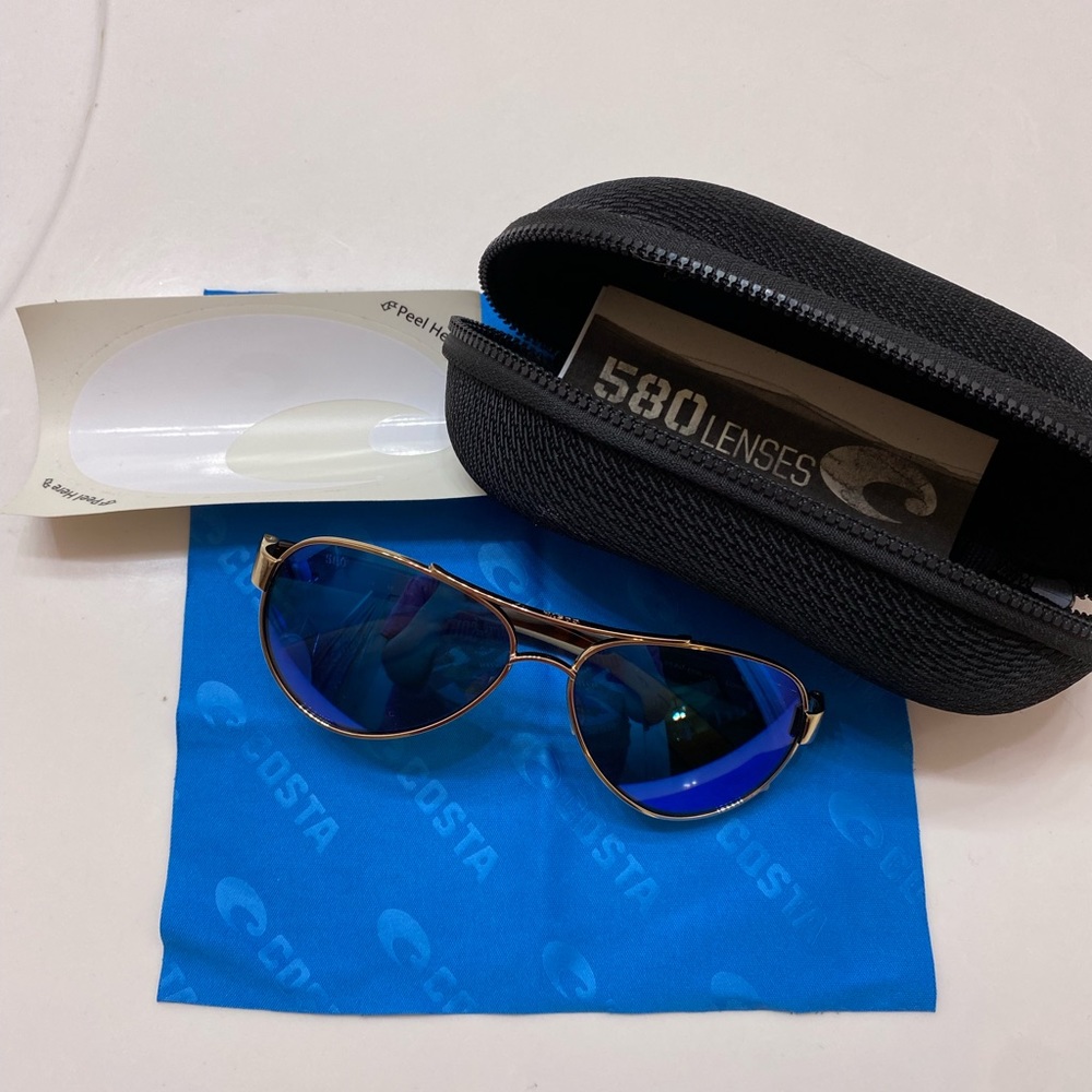 Women’s Costa Loreto sunglasses